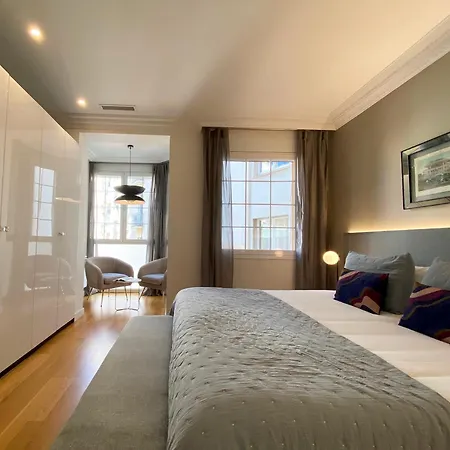 Spacious Elegant On Avenue Diagonal By Myrentalhost