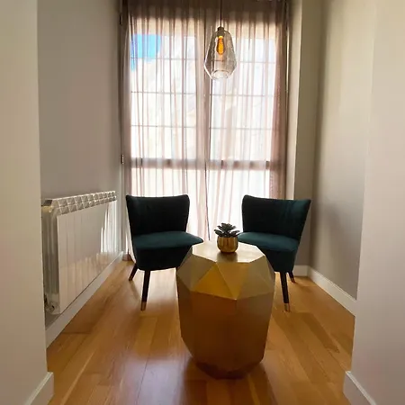 Spacious Elegant On Avenue Diagonal By Myrentalhost *