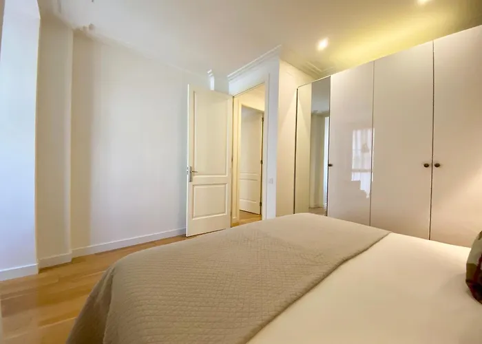Spacious Elegant On Avenue Diagonal By Myrentalhost * Barcelona