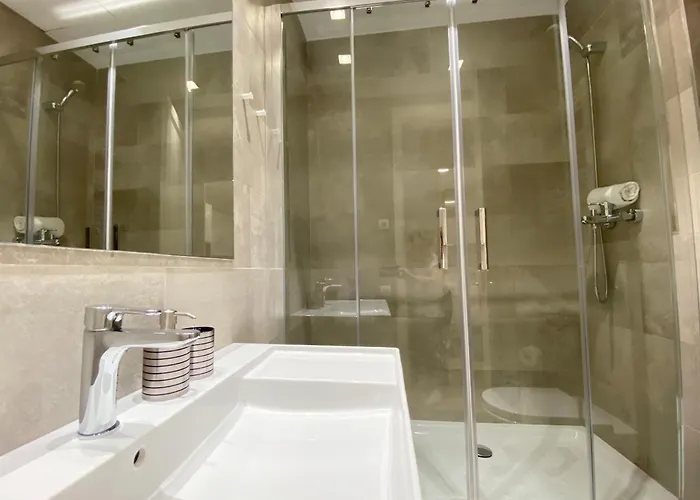 Spacious Elegant On Avenue Diagonal By Myrentalhost *