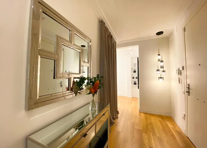 Spacious Elegant On Avenue Diagonal By Myrentalhost Apartment Barcelona