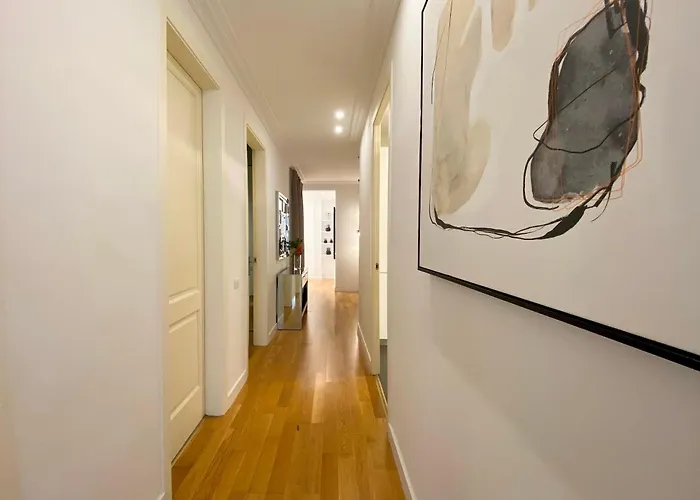 Spacious Elegant On Avenue Diagonal By Myrentalhost